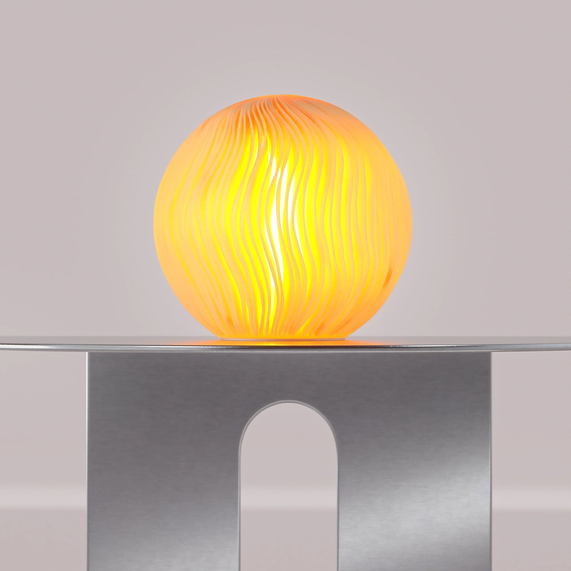 O5 Wind Sculpted Lamp