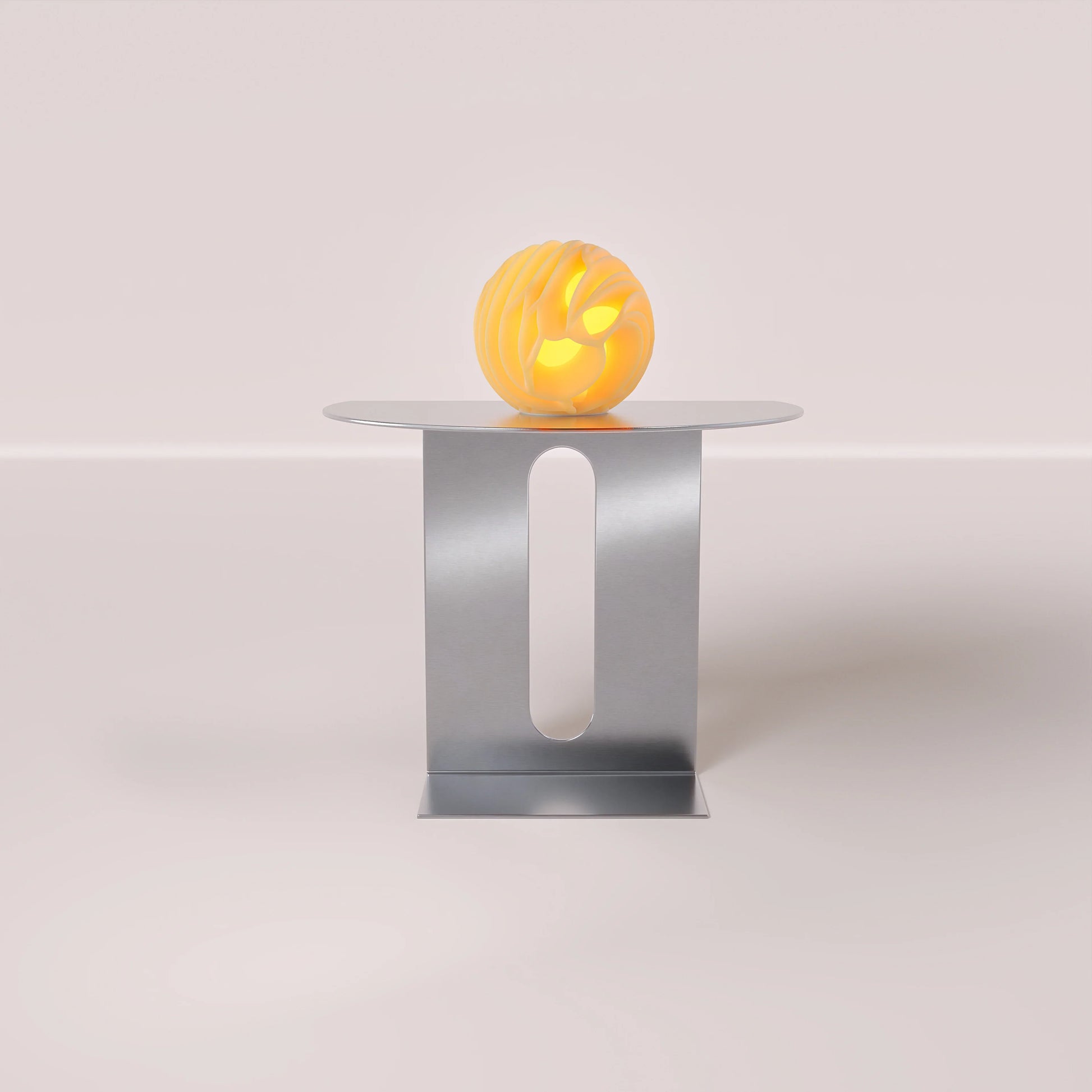 O6 Lava Sculpted Lamp