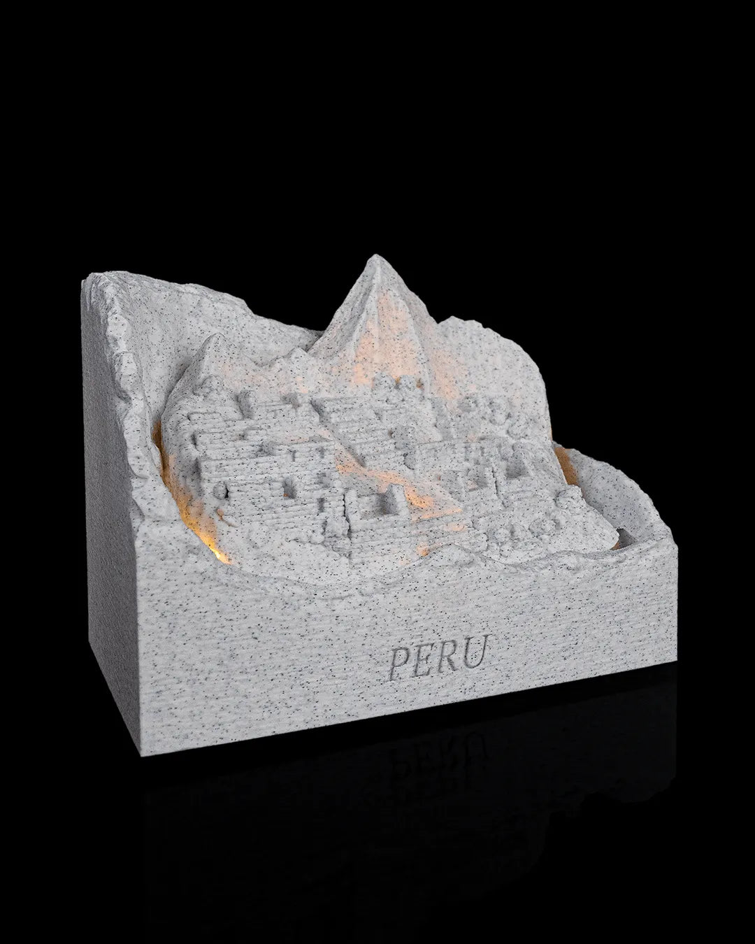 Wereldmonument met verlichting