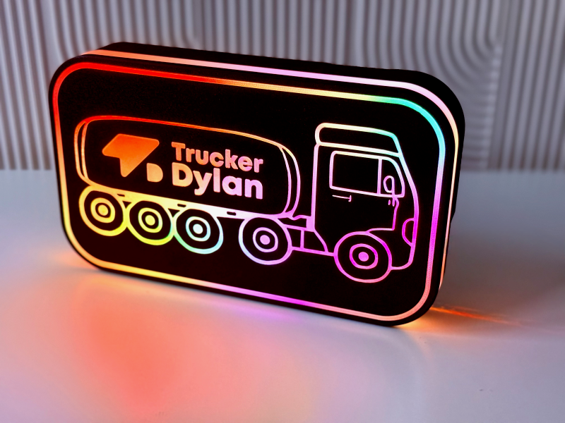 Trucker Dylan Lightbox