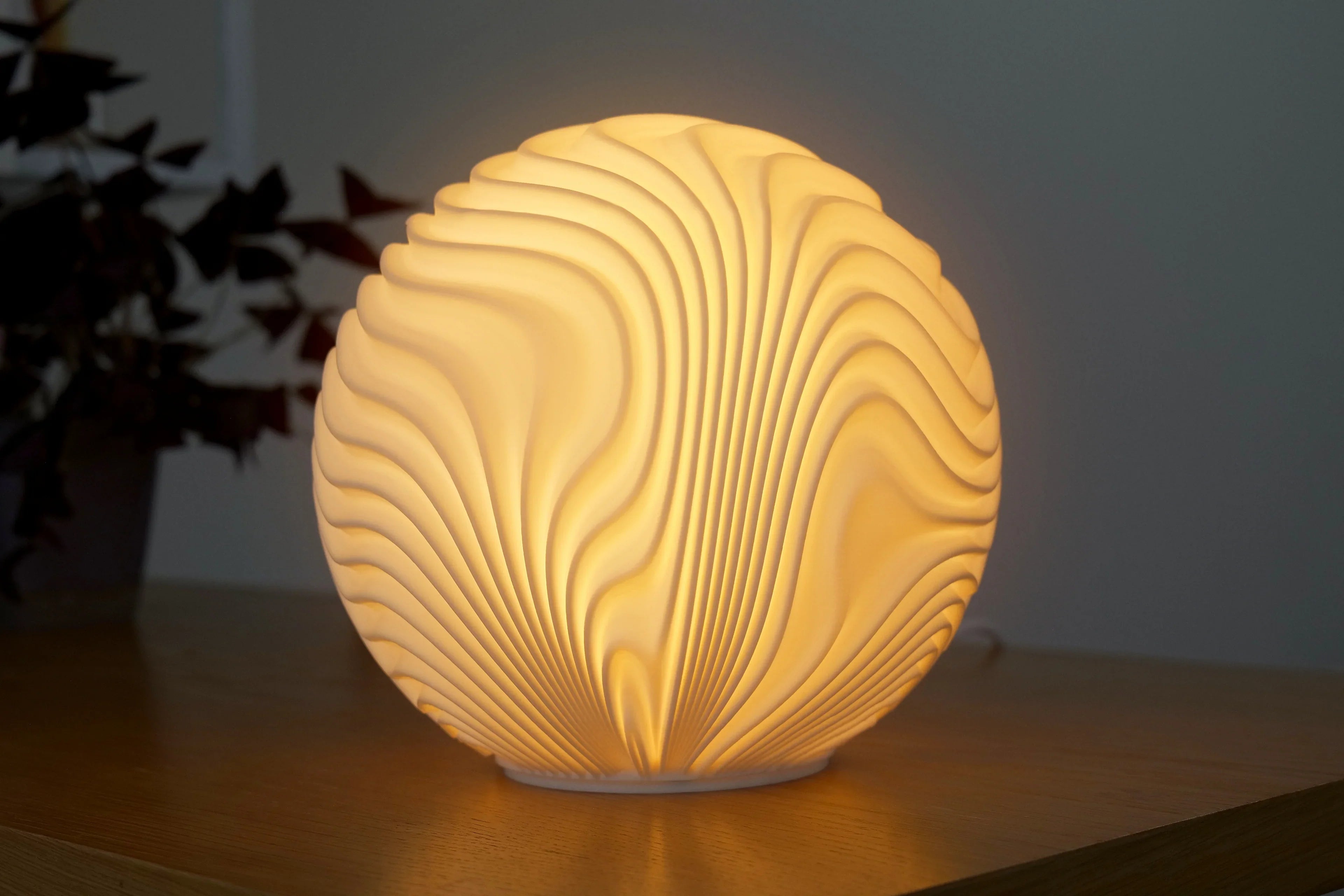 O3 Dune Sculpted Lamp