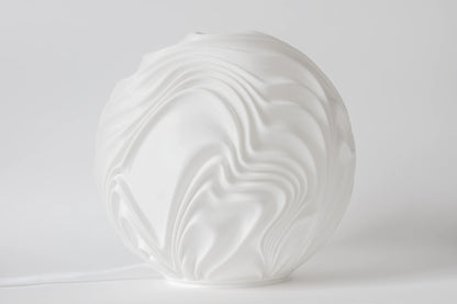 O4 Flow Sculpted Lamp
