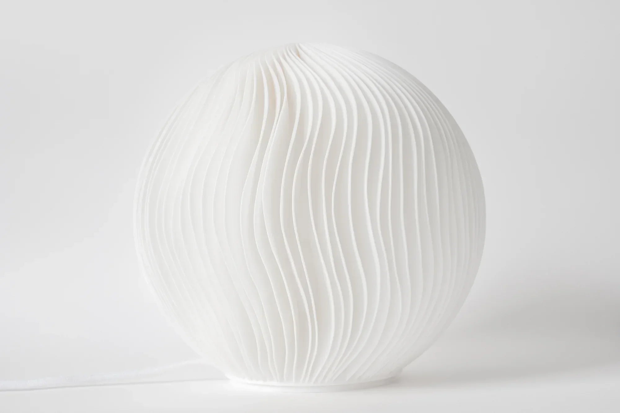 O5 Wind Sculpted Lamp