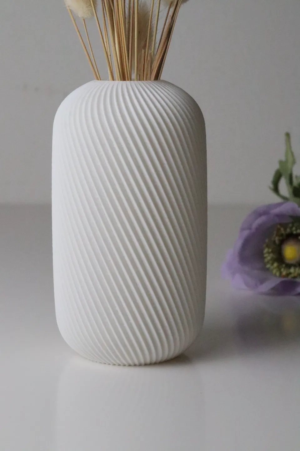 Rosella Vaas – Kleurrijke Designvaas in Unieke Vorm voor Elk Interieur